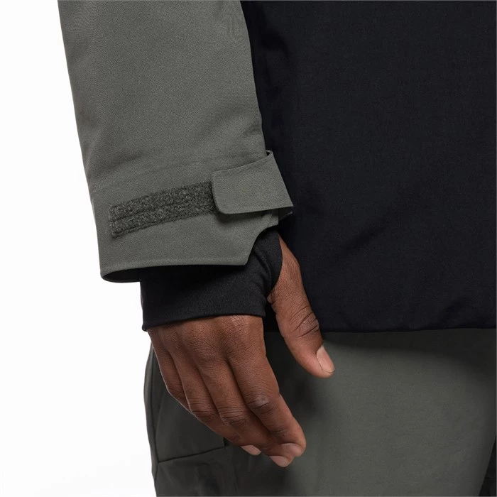 686 GORE-TEX GT Jacket 27 686 GORE-TEX GT Jacket - Image 25