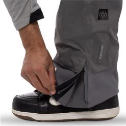 686 GORE-TEX Stretch Dispatch Bibs 68 686 GORE-TEX Stretch Dispatch Bibs -Deals 686 Store 686 gore tex stretch dispatch bibs 32